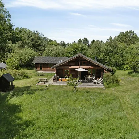 Nordic Log With Views Over The Fields * Hals