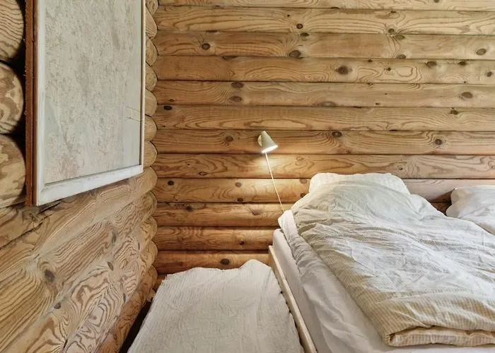 Hébergement de vacances Nordic Log With Views Over The Fields Hals