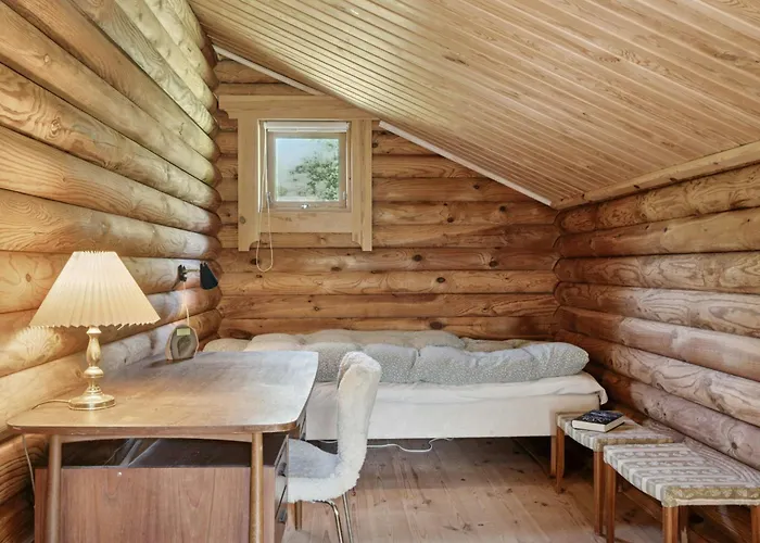 Nordic Log With Views Over The Fields * Hals