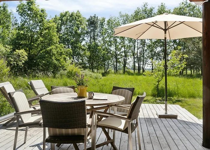 Hébergement de vacances Nordic Log With Views Over The Fields Hals